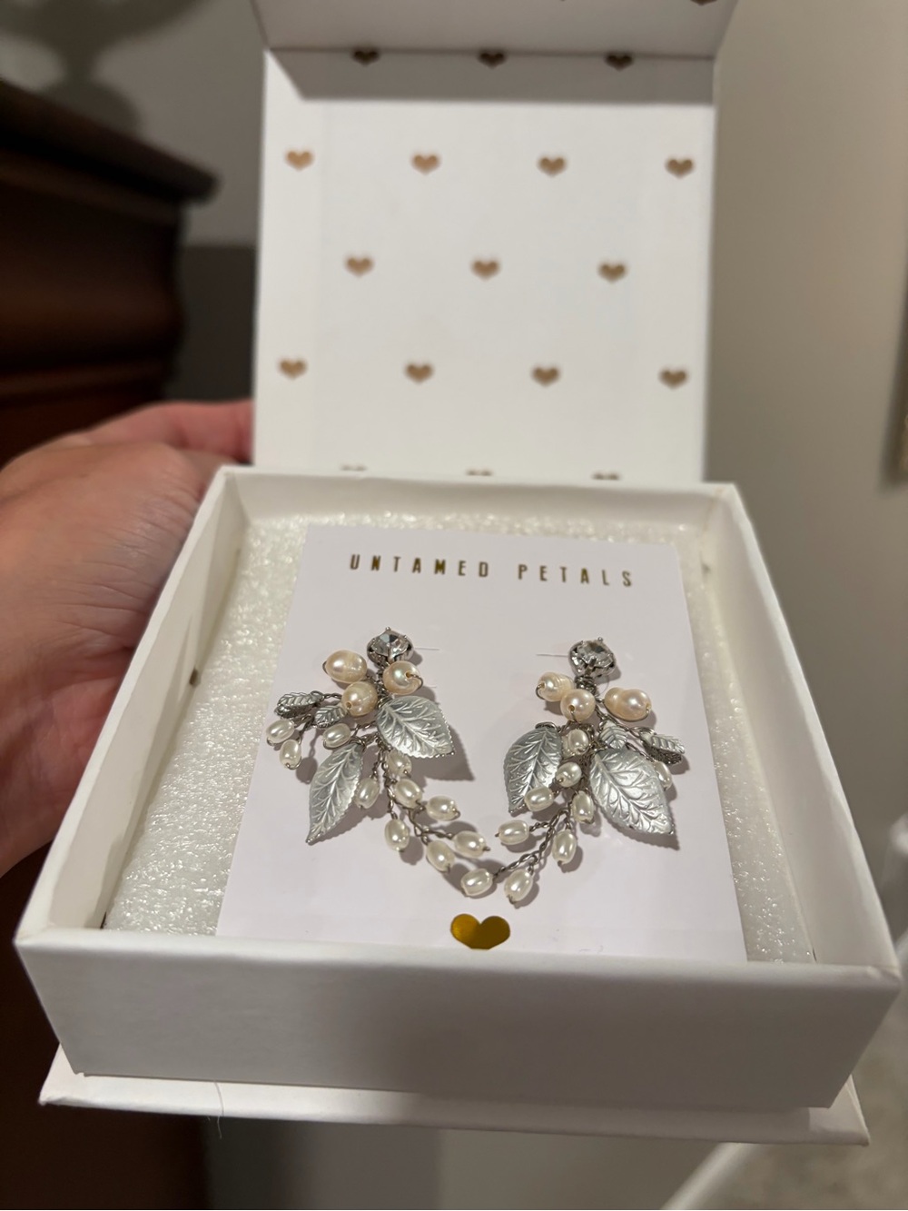 UNTAMED PETALS BY AMANDA JUDGE Silver Leaf and Pearl Cluster Earrings